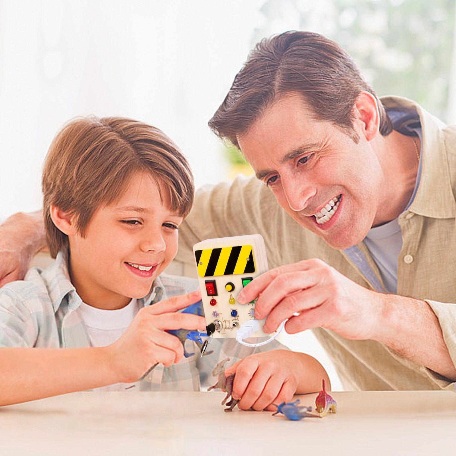 Tableau Montessori - BusyBoardCircuit™ - Déverrouillage de lumière - Mamanternelle